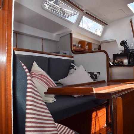Отель Velero En Puerto De Valencia - E&M Boats Экстерьер фото
